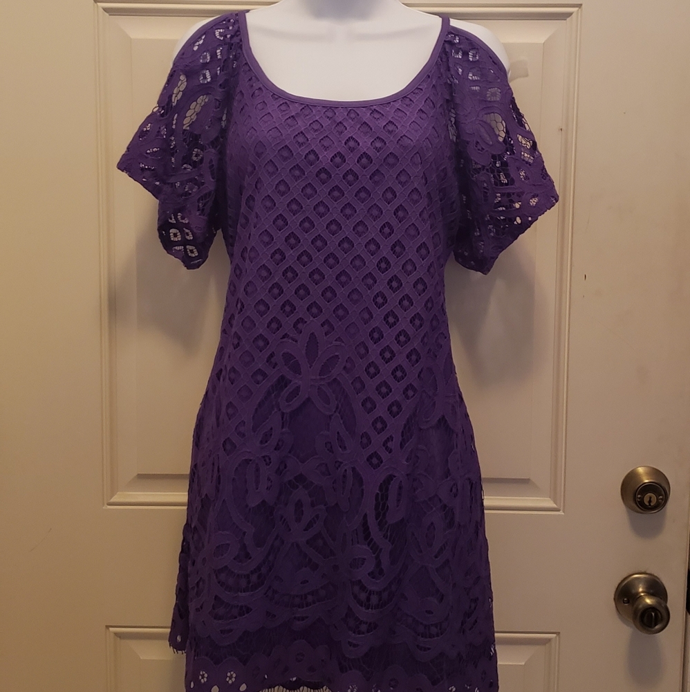 Dress - Picture 2 of 3